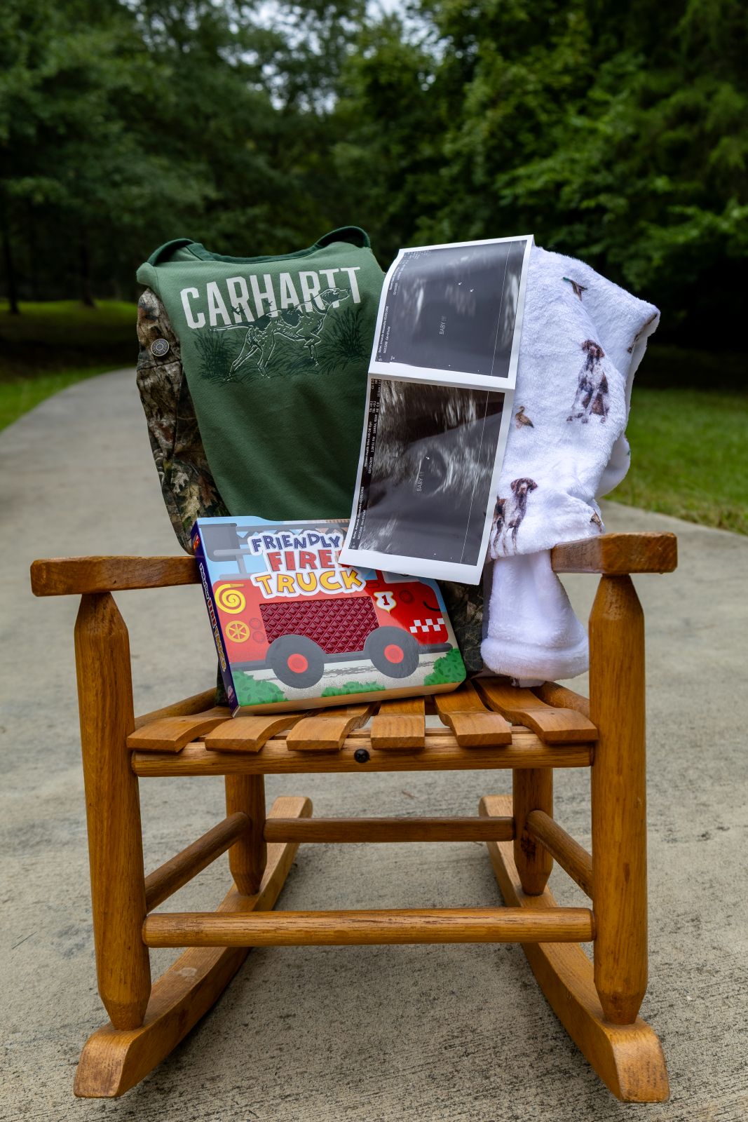 Newborn baby photography in soft, gentle tones